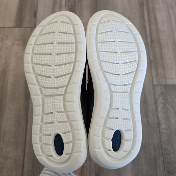 CROCS Literide Pacers - Picture 10 of 10